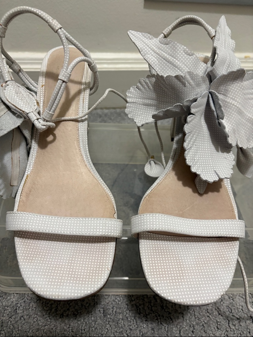 Cecilia New York White Hibiscus Floral Block Heel Sandals 10 - Picture 6 of 15